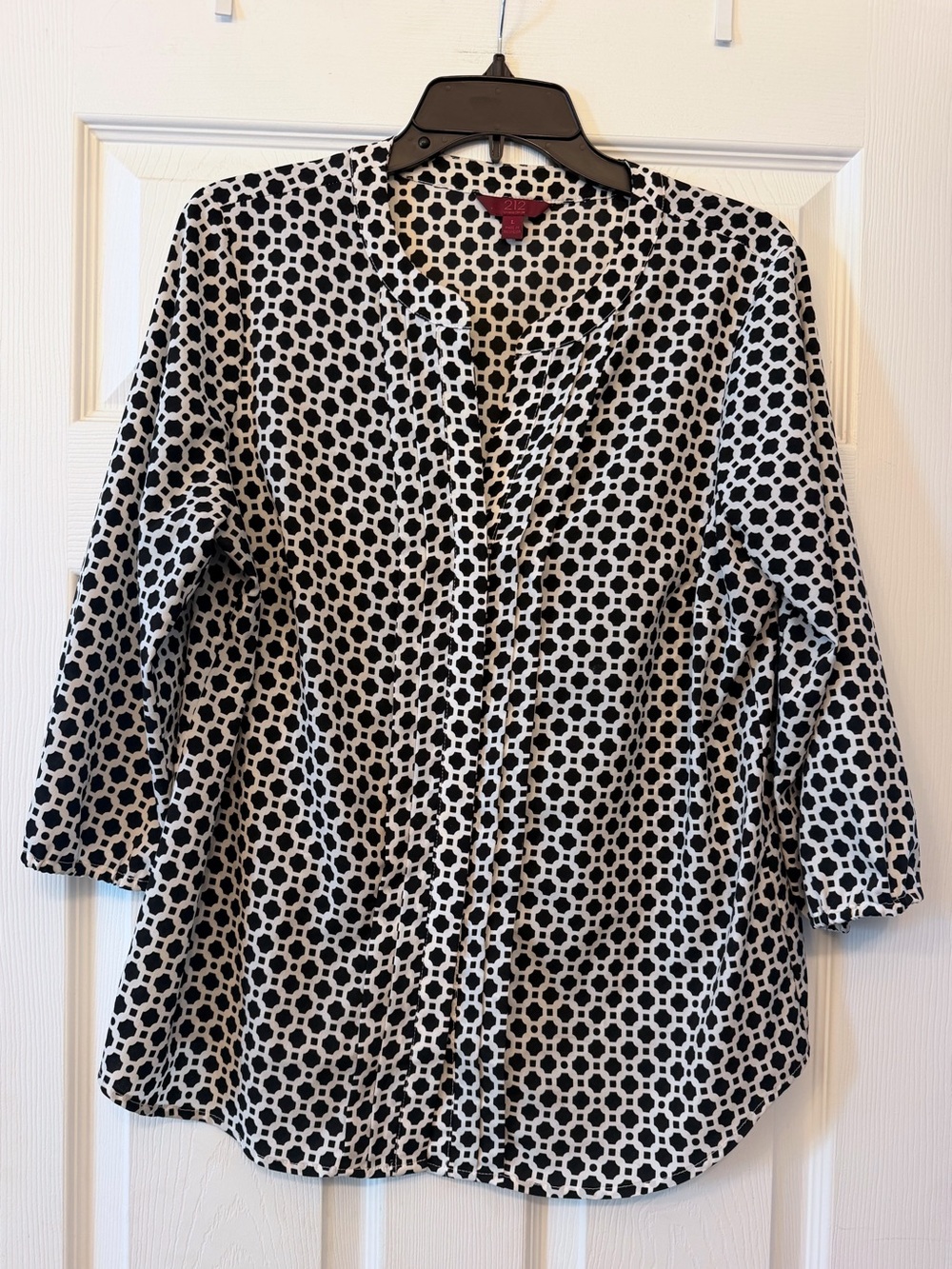 212 Collection, Women's Black & White Geometric Button-Up Top